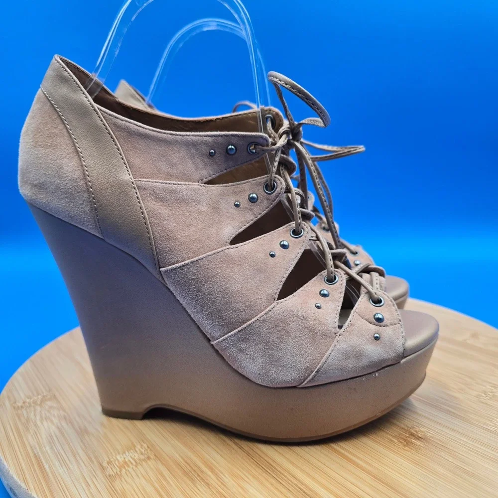 Gianni Bini Tan Suede Studded Lace Up Platform Wedge Sandals‎ Womens 7M Peep Toe